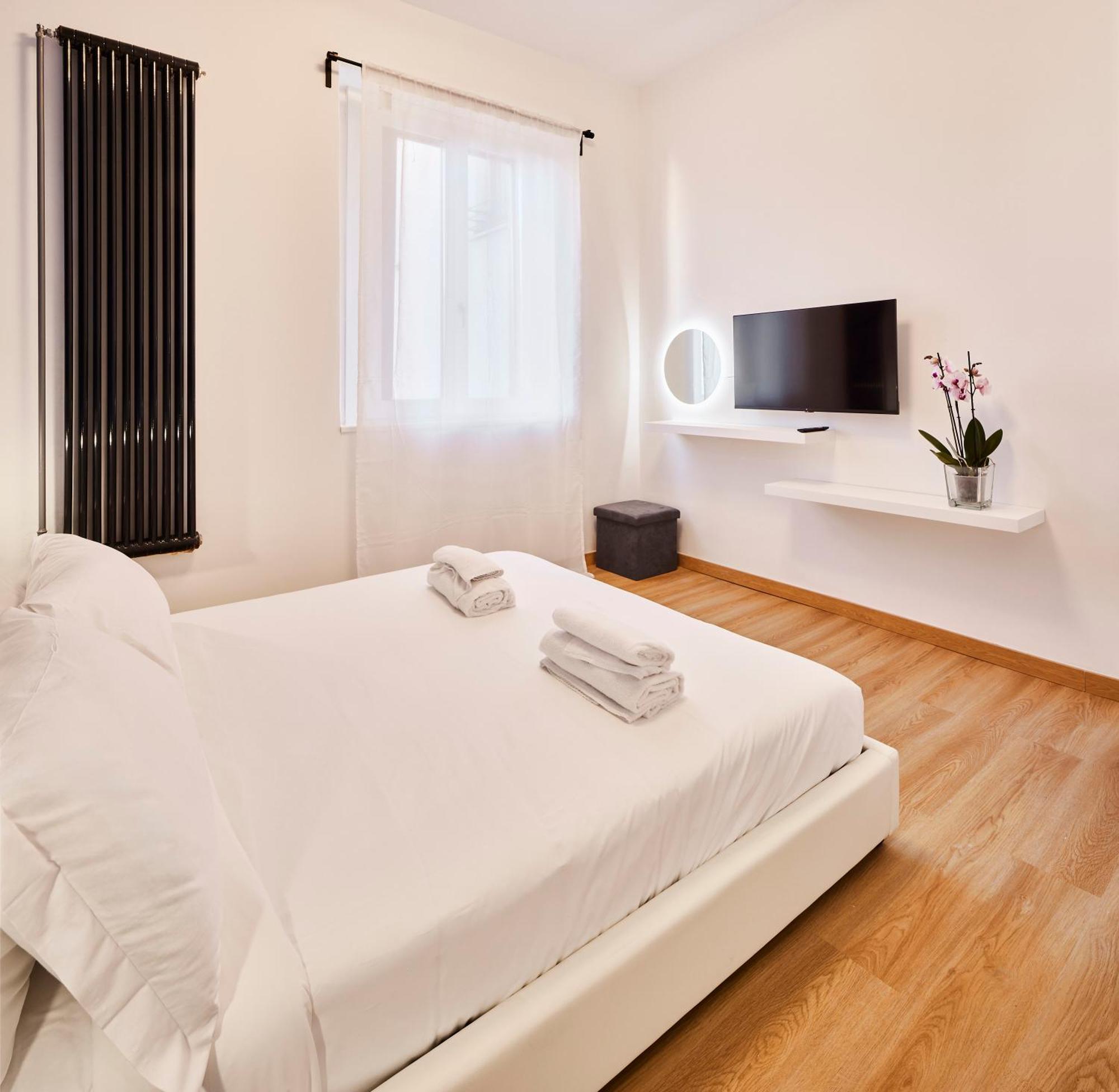 Duomo Charme Apartment ميلان المظهر الخارجي الصورة